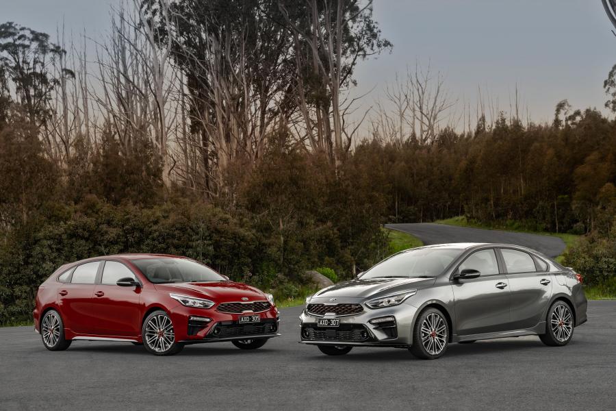  Kia Cerato Hatch GT 2019 года  (AU) (фото 12 из 13)